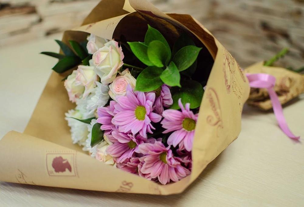 Букет цветов из: Розы и Хризантемы в Новолотошино