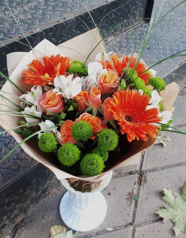 Букет цветов из: Герберы, Хризантемы, Альстромерии и Розы в Новолотошино