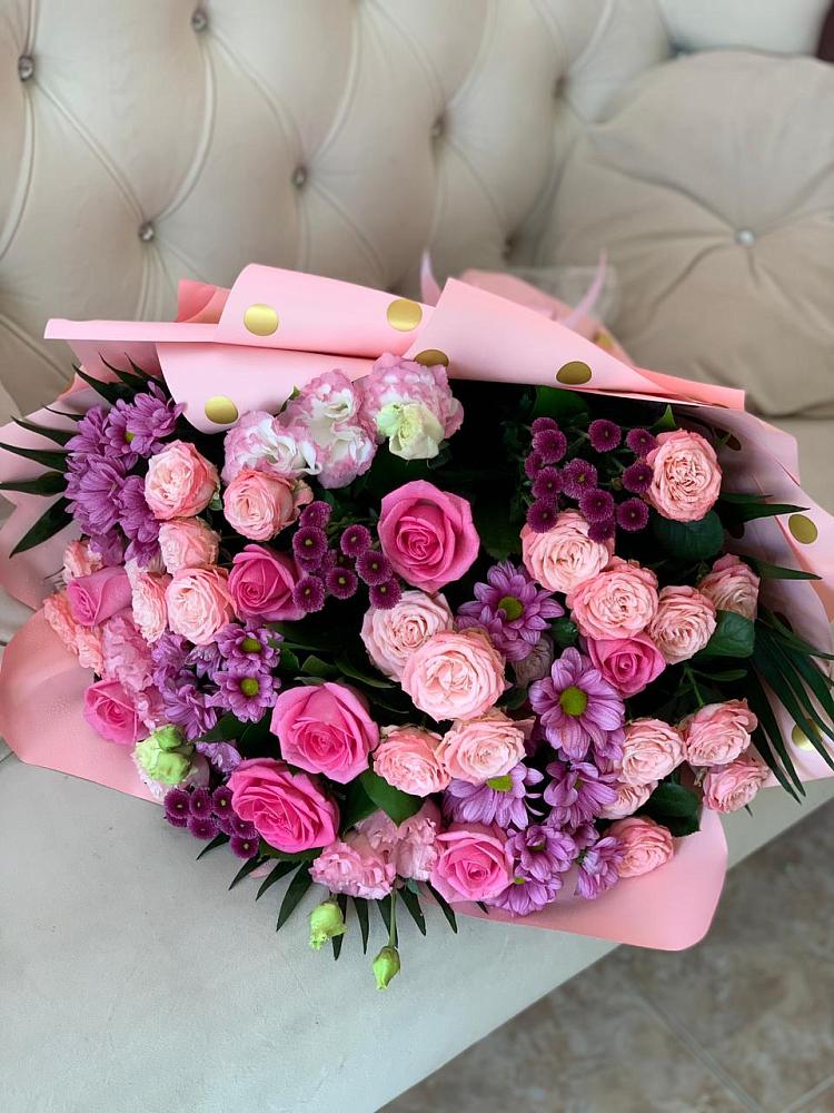 Букет цветов из: Хризантемы, Розы и Лизиантусы в Новолотошино