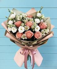 Букет цветов из:  Розы, Альстромерии и Лизиантусы в Новолотошино