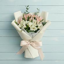 Букет цветов из:  Альстромерии в Новолотошино