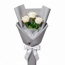 Букет 3 белые розы в Новолотошино