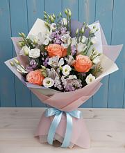 Букет цветов из:  Лизиантусы, Розы, Альстромерии и Гипсофила в Новолотошино