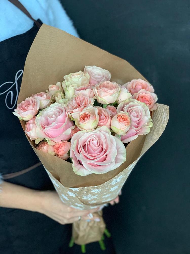 Букет цветов из: Хризантемы и Розы в Новолотошино