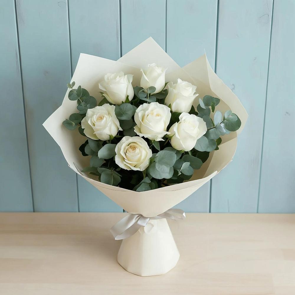 Букет Белые розы в Эвкалипте в Новолотошино