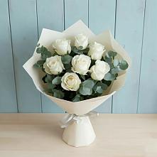 Букет Белые розы в Эвкалипте в Новолотошино