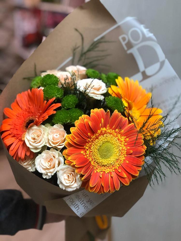 Букет цветов из: Герберы, Хризантемы и Розы в Новолотошино