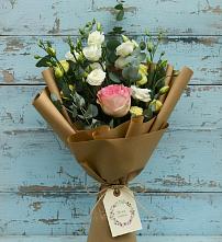 Букет цветов из:  Розы и Лизиантусы в Новолотошино